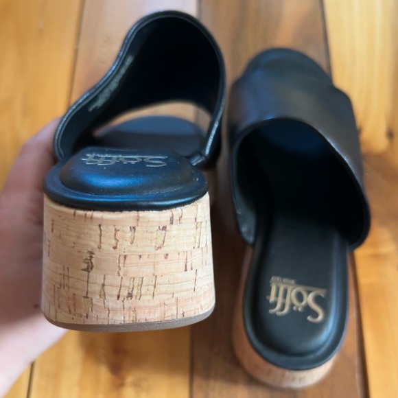 Söftt platform sandals: black, size 6, and new - Picture 6 of 6